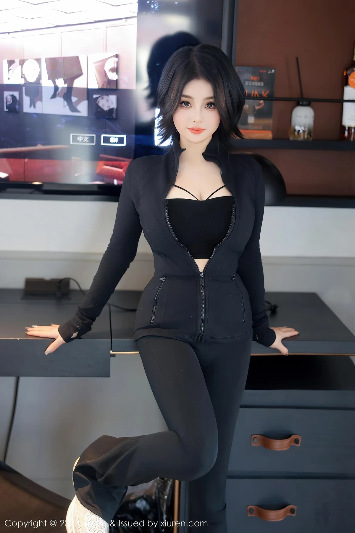 M0nica_0007.webp