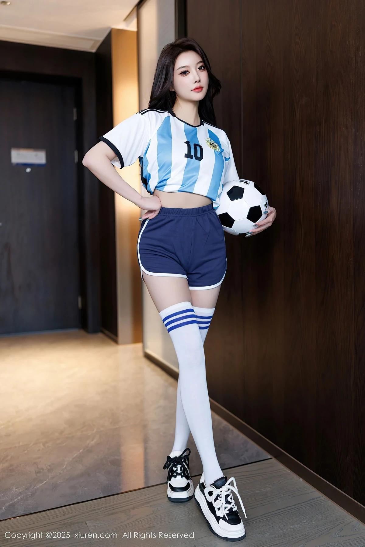 杨晨晨_0003.webp