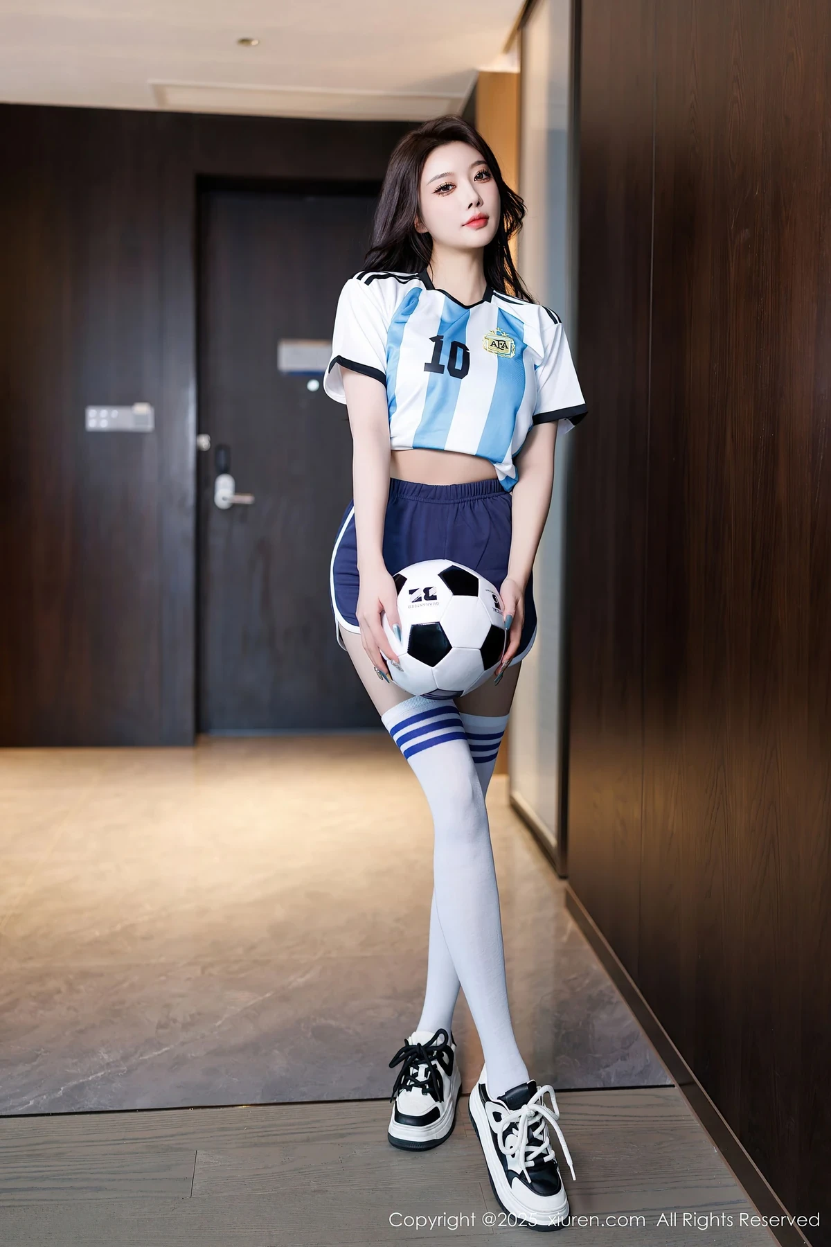 杨晨晨_0002.webp